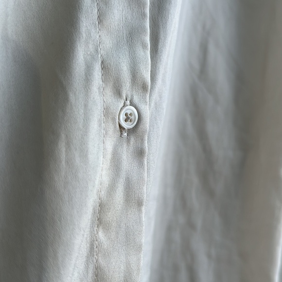 Club Monaco - size large - white and black statement blouse - Picture 5 of 5